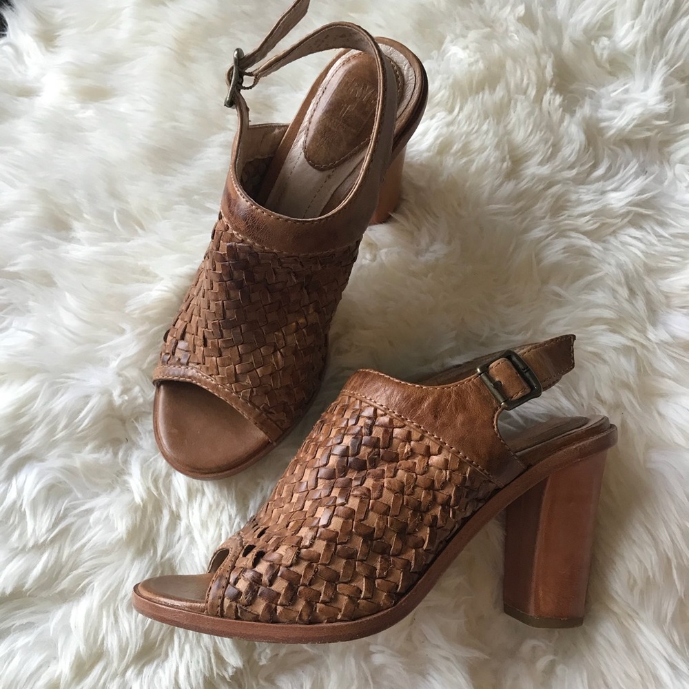 Frye Sofia woven sling